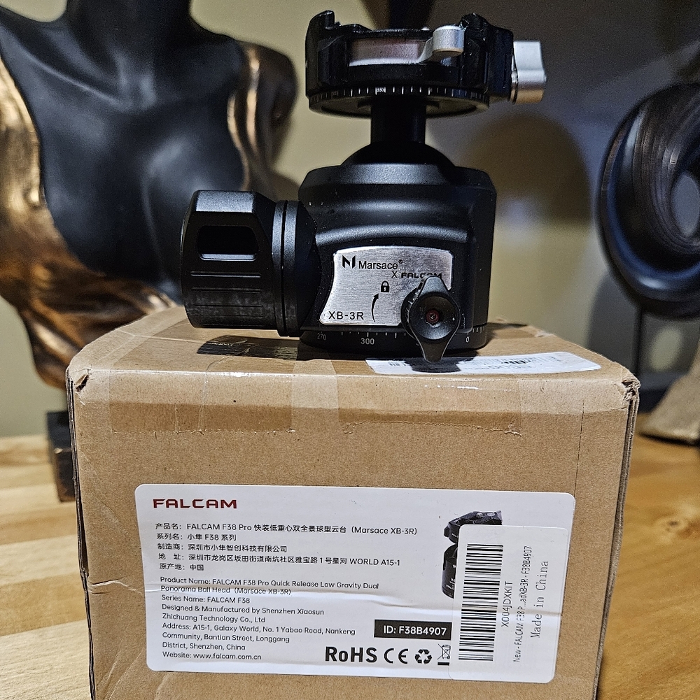 The FALCAM XB-3R F38 PRO Quick Release Plate 360° Dual Panorama Ballhead Tripod